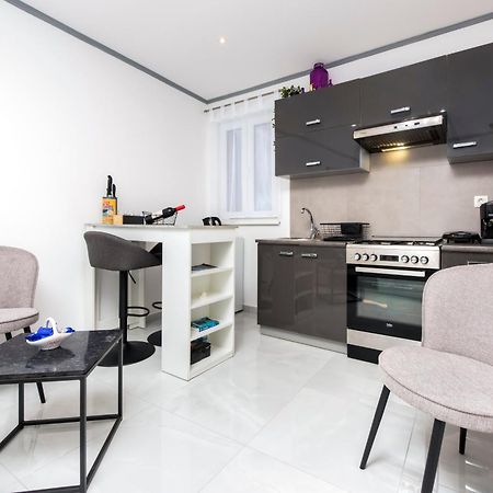Apartment Leo 罗维尼 外观 照片
